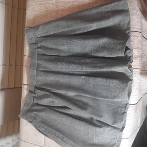 Hot Topic pleated mini skirt